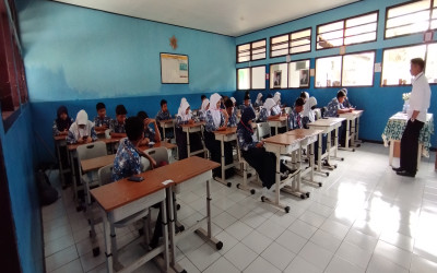 PENILAIAN AKHIR TAHUN (PAT) SMPN2 MANONJAYA SUDAH BERBASIS CBT