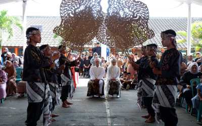 PELEPASAN KELAS IX SMPN 2 MANONJAYA TAHUN AJARAN 2023/2024